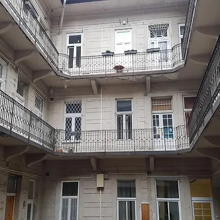 Almassy View Apartment Budapest