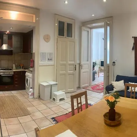 Apartment Almassy View Budapest